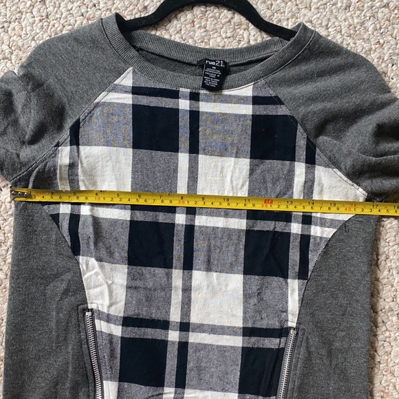Plaid Zipper Long Sleeve Top By Rue21 Size Xsmall - Picture 8 of 13